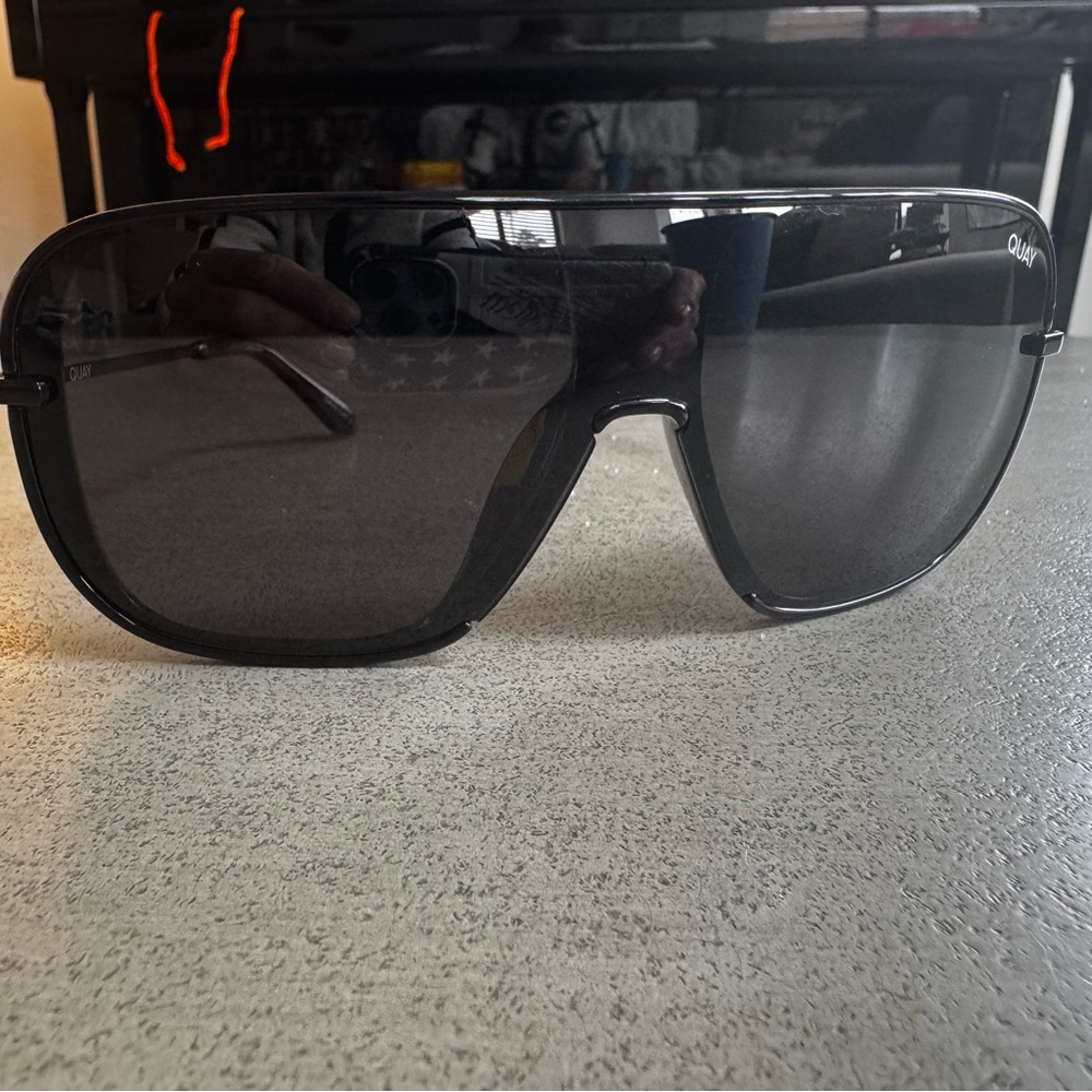 QUAY Australia Oversized Shield Sunglasses – Black/Smoke Lens